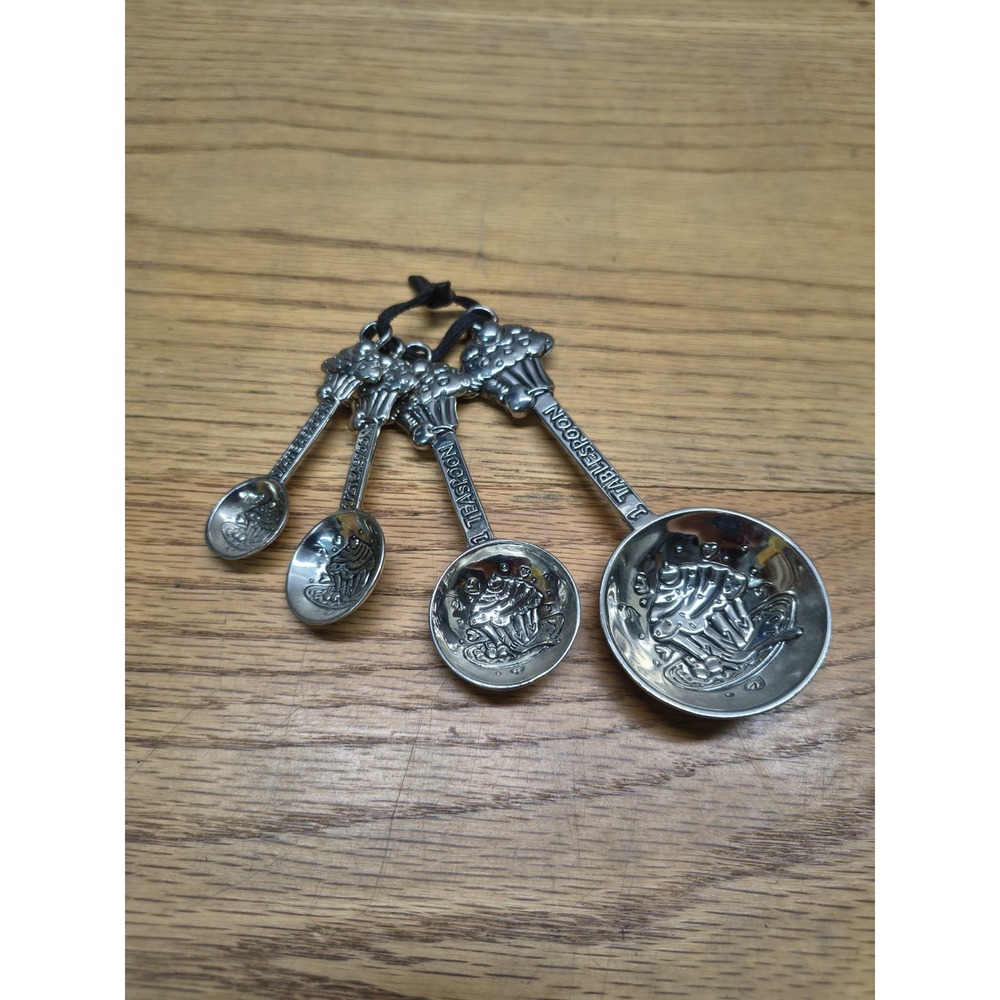 Measuring Spoon Set Cupcake Theme Metal Set Of 4